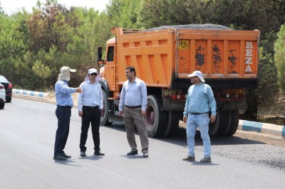 بازدید مهندس مهران مهرابپور اعضای شورای اسلامی شهر چاف و چمخاله از ادامه روند پروژه عمرانی آسفالت روکش جاده چاف به چمخاله
